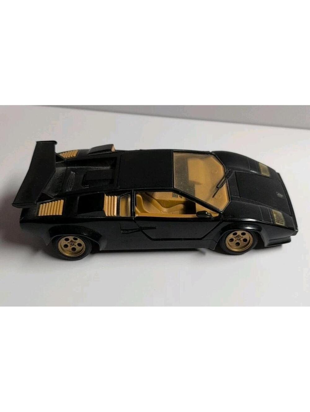 Black Lamborghini Countach 1/24 1:24 Revell G. M. B. H. 1988 Rare Vintage